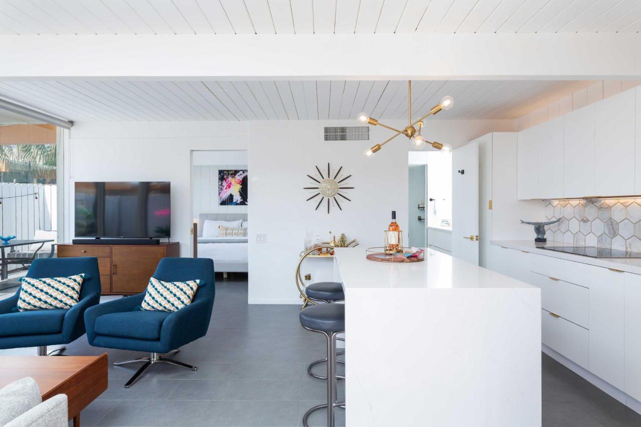 Mid-Century Palm Springs Bungalow With Patio! Exterior foto